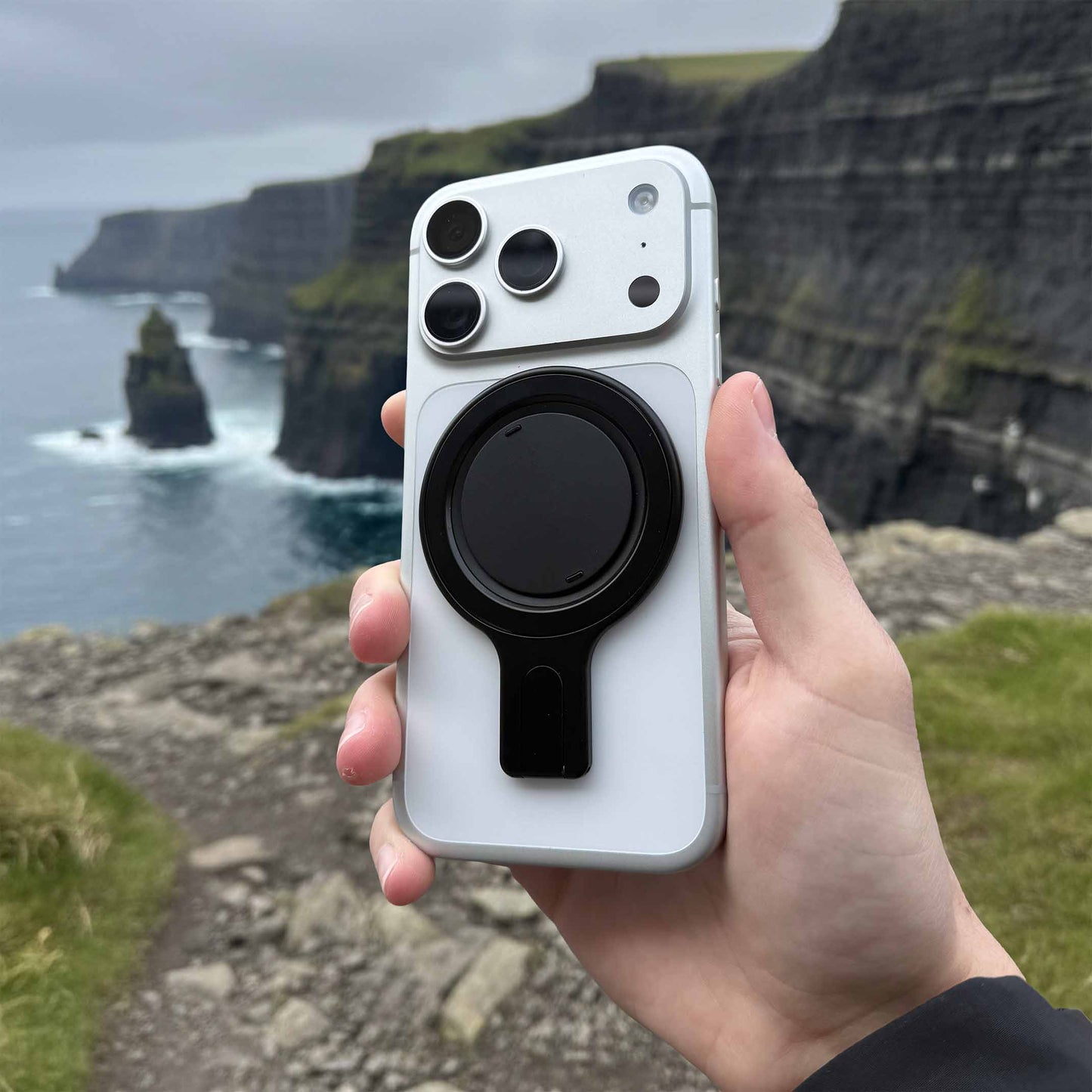 Snap Grip Stand